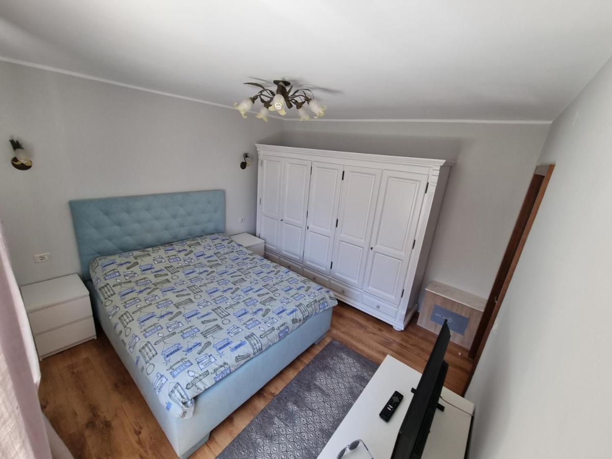 Yla Apartments Piatra Neamt Ngoại thất bức ảnh