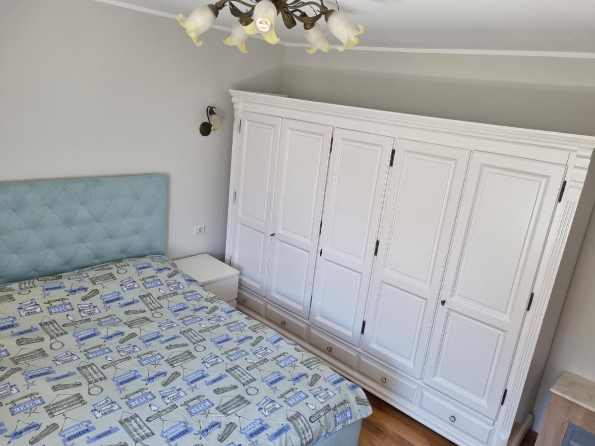 Yla Apartments Piatra Neamt Ngoại thất bức ảnh
