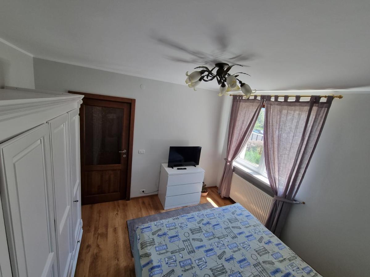 Yla Apartments Piatra Neamt Ngoại thất bức ảnh