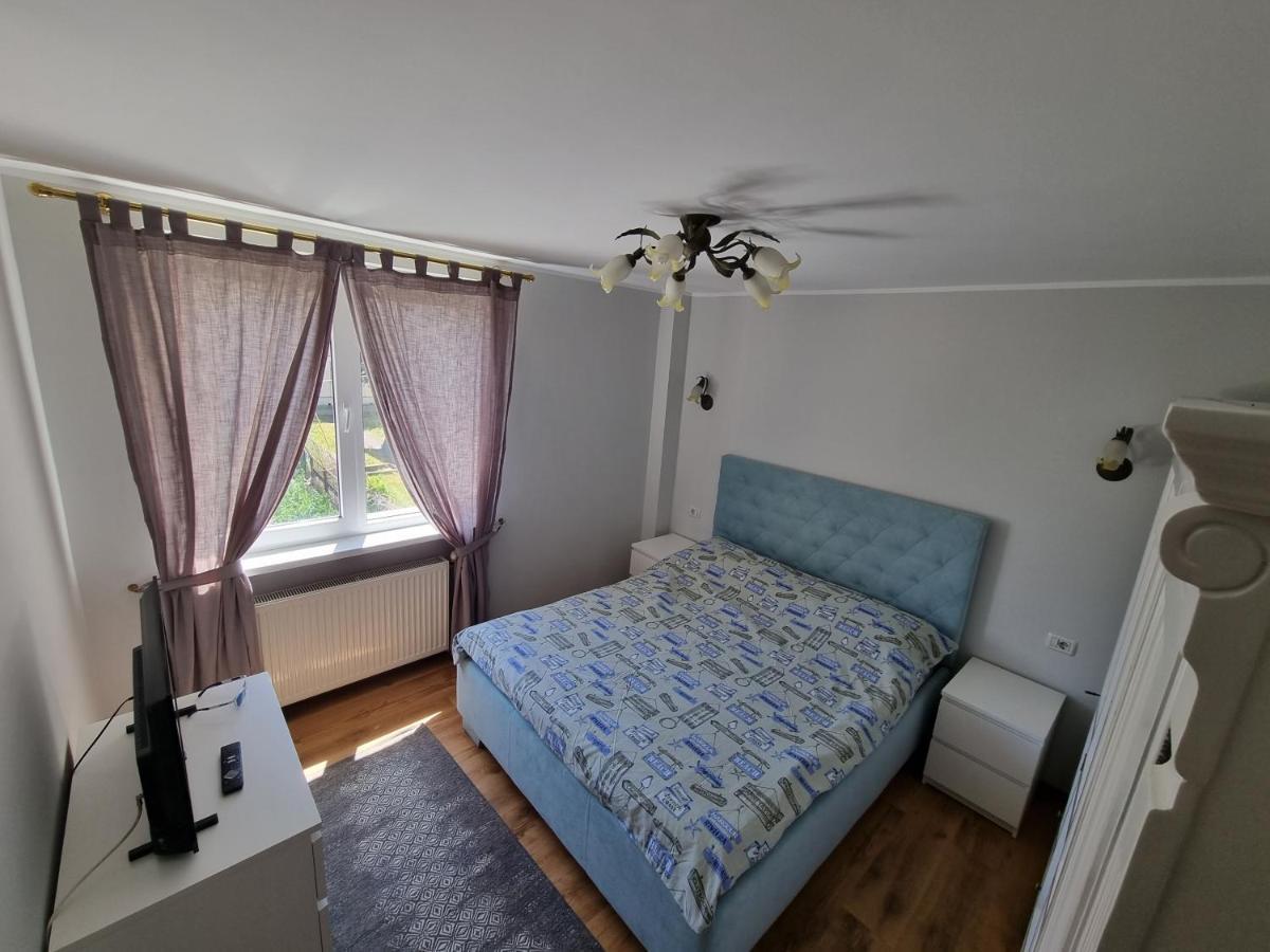 Yla Apartments Piatra Neamt Ngoại thất bức ảnh