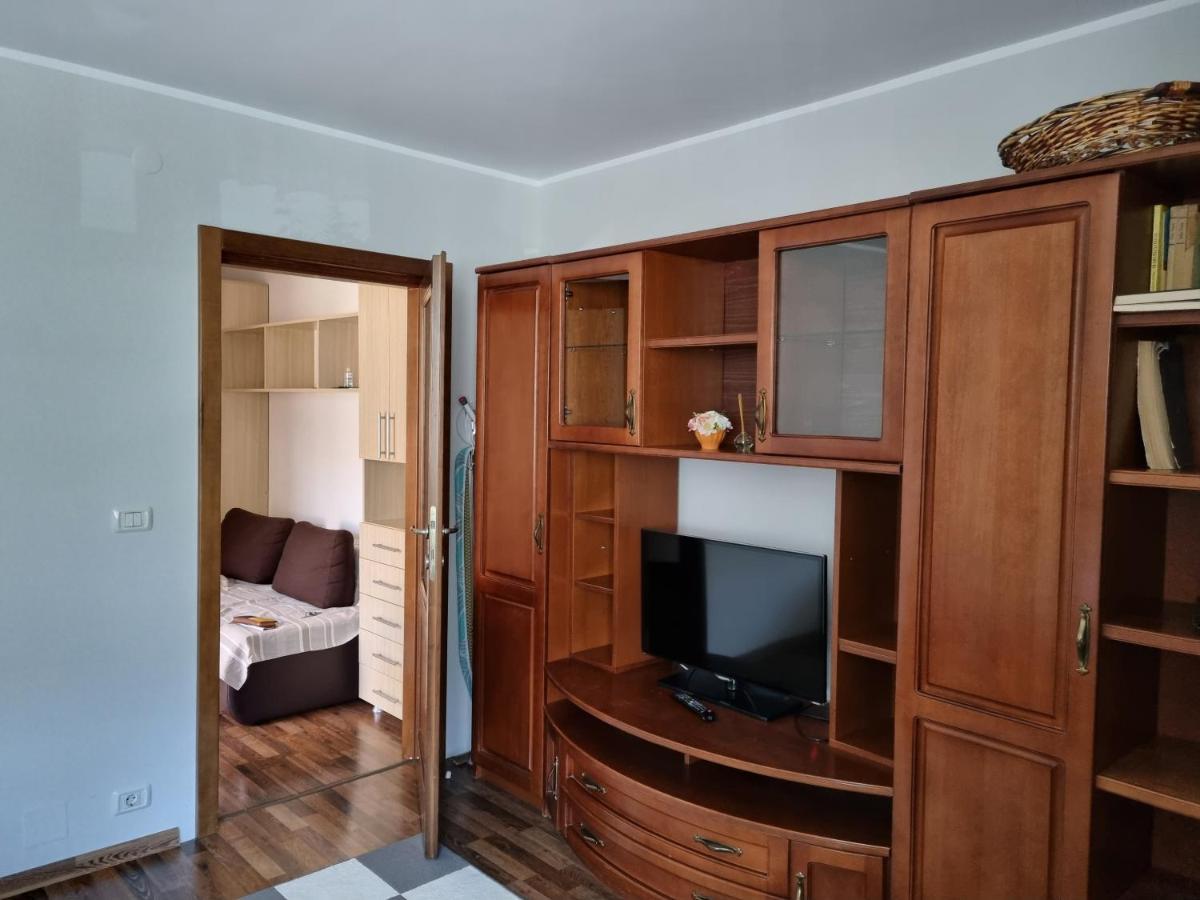 Yla Apartments Piatra Neamt Ngoại thất bức ảnh